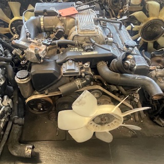 1UZ-LEXUS-4.0-V8-NON-VVT-R29000 Lexus 4.0 V8 – Non VVt Petrol Engine + Gearbox (1UZ) - Image 1