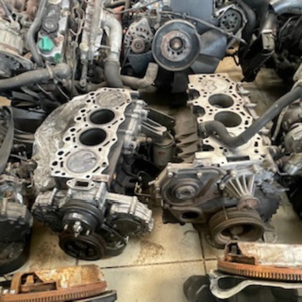 2JZ-3.0-BLOCK-AND-CRANK-R18000 Toyota Quantum 2.7 VVTi Petrol Engine – Brand New Sub Assembly (2TR) - Image 1