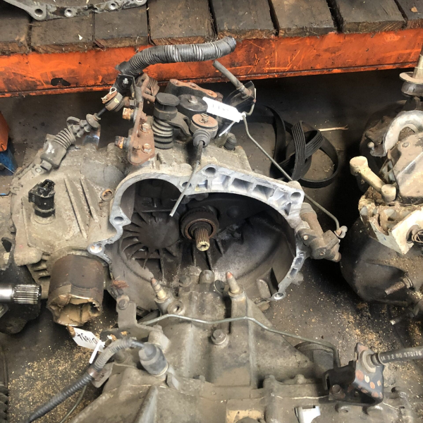 HYUNDAI-KIA-1.4-G4EE-MANUAL-GEARBOX Hyundai Getz/Kia Rio Manual 5 Spd Gearbox (G4EE) - Image 1