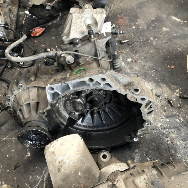 VW-AKL-GOLF-4-1.6-MANUAL-GEARBOX (1) VW AKL Golf 4 1.6 manual gearbox - Image 1